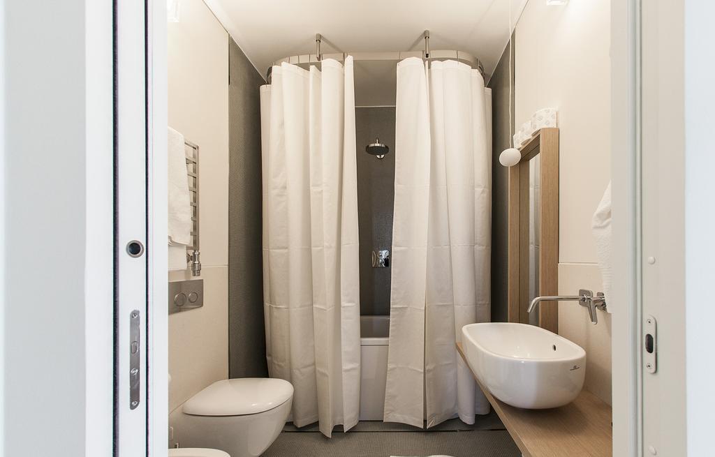 Hemeras Boutique Homes - Design Flats Near The City Center 米兰 外观 照片