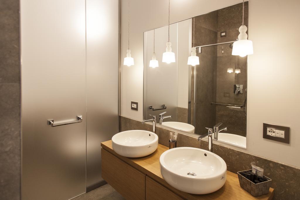 Hemeras Boutique Homes - Design Flats Near The City Center 米兰 外观 照片