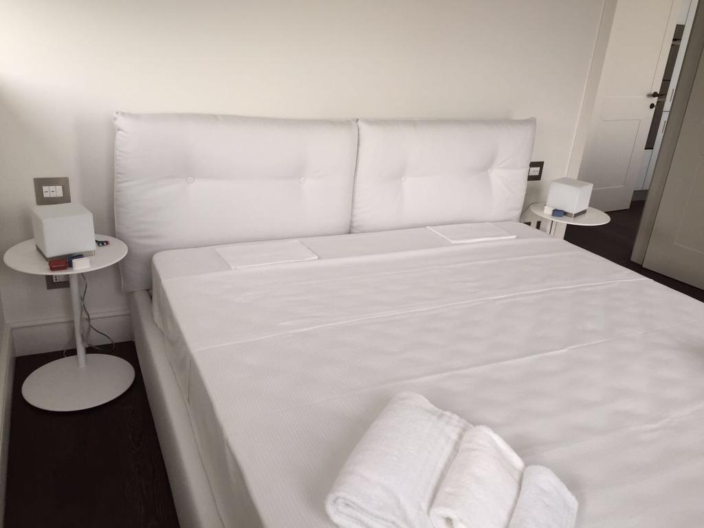 Hemeras Boutique Homes - Design Flats Near The City Center 米兰 外观 照片