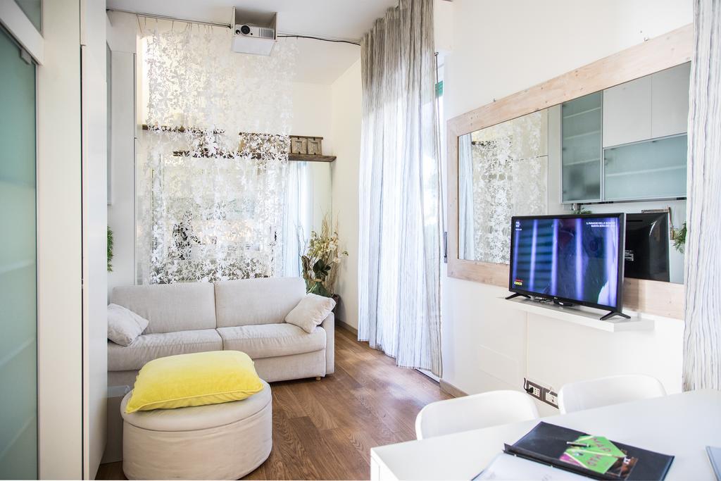 Hemeras Boutique Homes - Design Flats Near The City Center 米兰 外观 照片